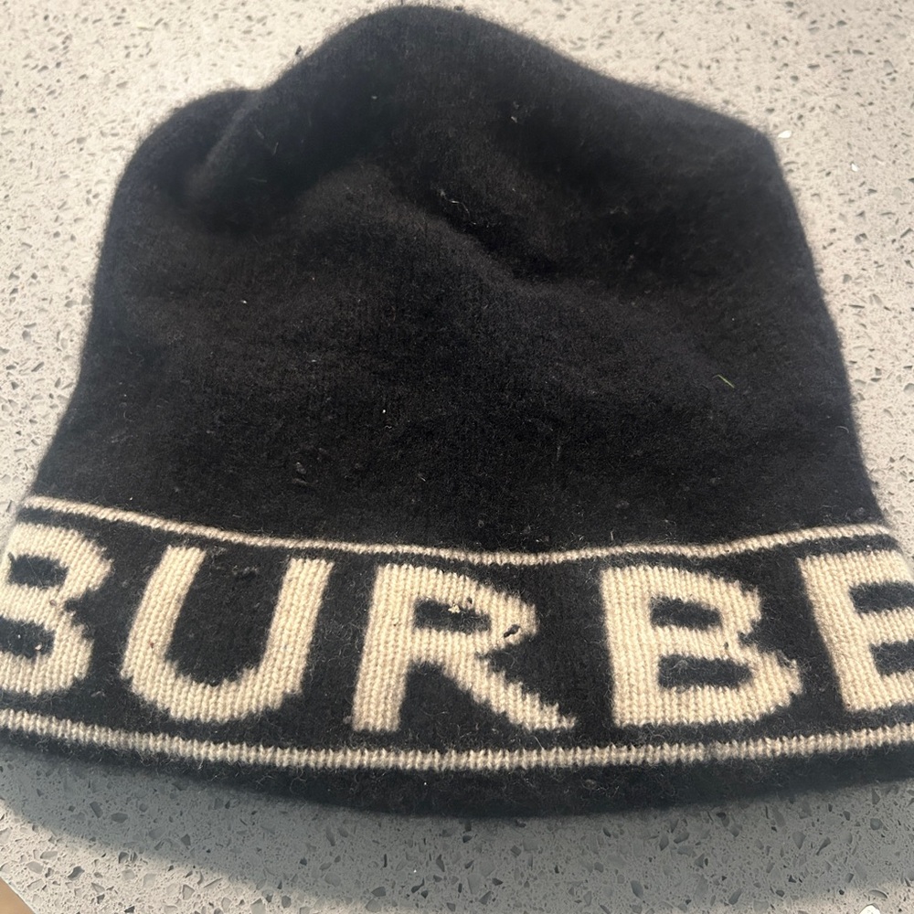 Burberry Cashmere beanie
